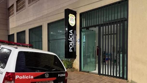 🚨 Homem é acusado de vender carro da mãe idosa por R$ 800 e ameaçá-la de morte em Araraquara