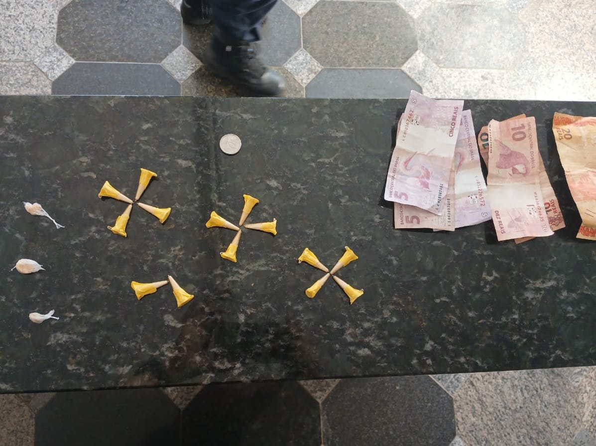 🚨 GCM apreende cocaína e crack durante abordagem no Jardim Cruzado