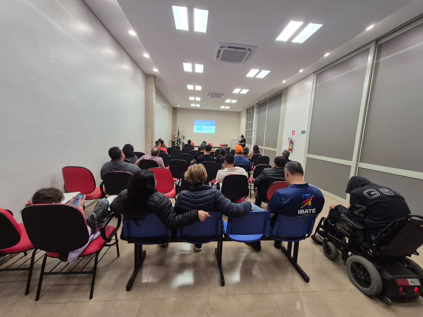 📌 Reunião com empresários fortalece diálogo e impulsiona comércio e turismo de Ibaté