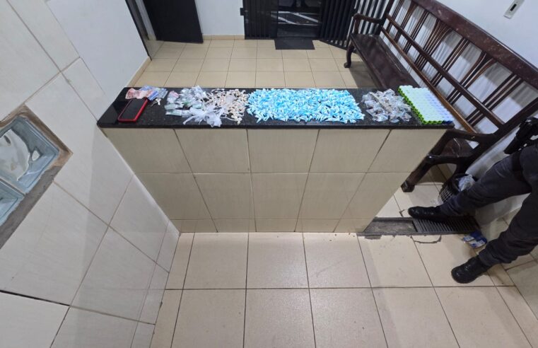 🚨 Polícia Militar apreende drogas e prende suspeito durante Operação Impacto em São Carlos