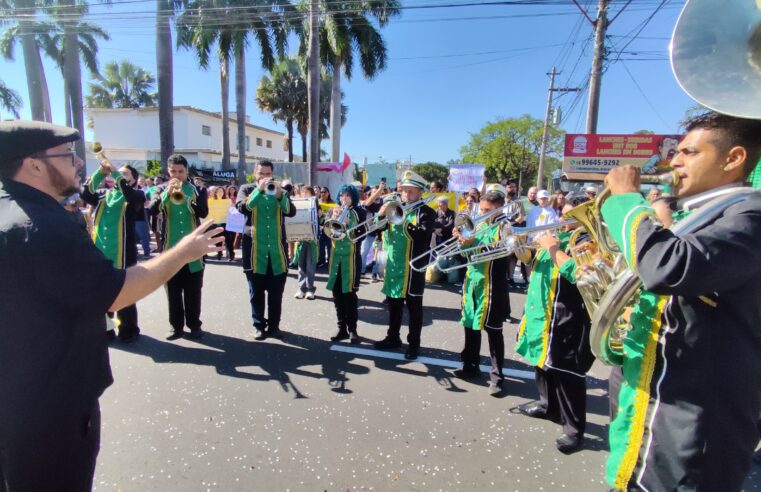 📌 Banda Marcial de Ibaté é destaque em desfile cívico e leva talento do município para Araraquara