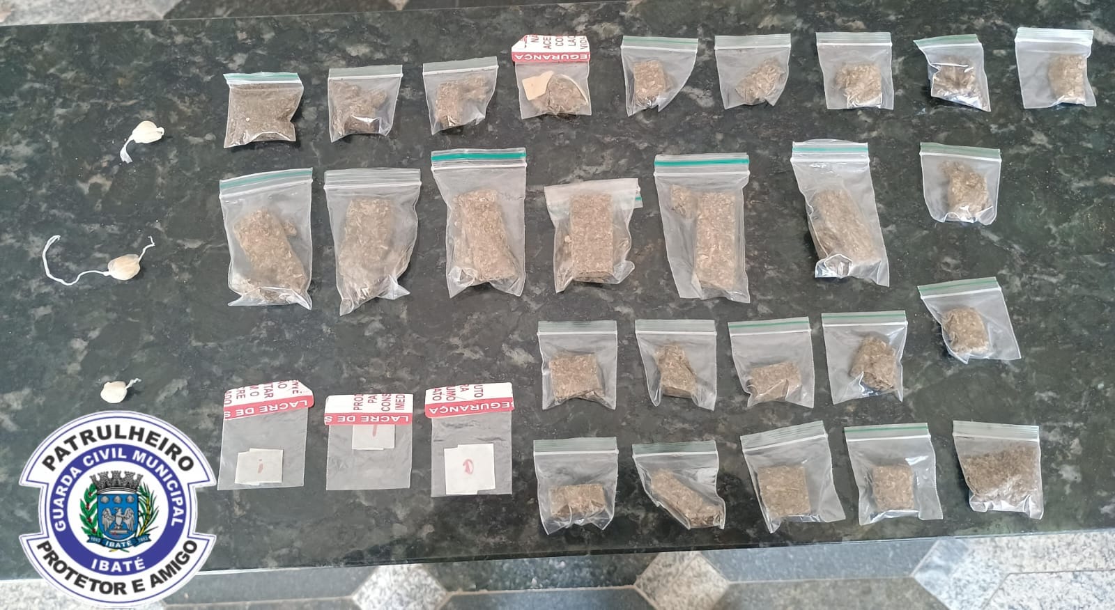 🚨 GCM APREENDE DROGAS E PRENDE SUSPEITO DE ENVOLVIMENTO COM O TRÁFICO NO JARDIM CRUZADO