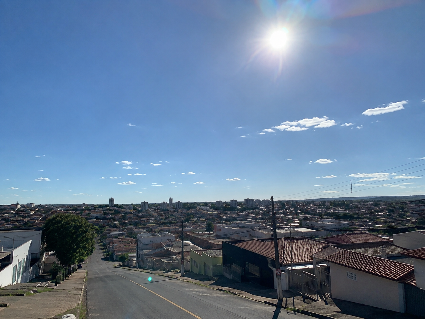 📌 Tempo firme segue predominando na região, mas frente fria deve mudar cenário nos próximos dias
