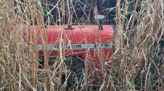 🚨 Polícia Civil recupera trator roubado de propriedade rural na região de Ribeirão Bonito