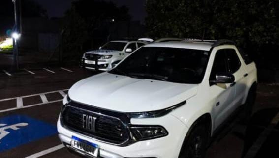 🚨 Força Tática recupera caminhonete roubada e detém homem no Cidade Aracy 2