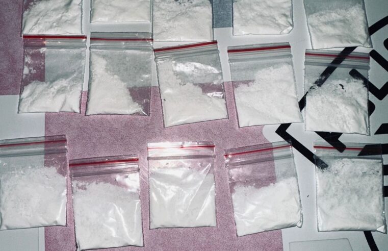 🚨 PM apreende cocaína e dinheiro durante abordagem em Descalvado