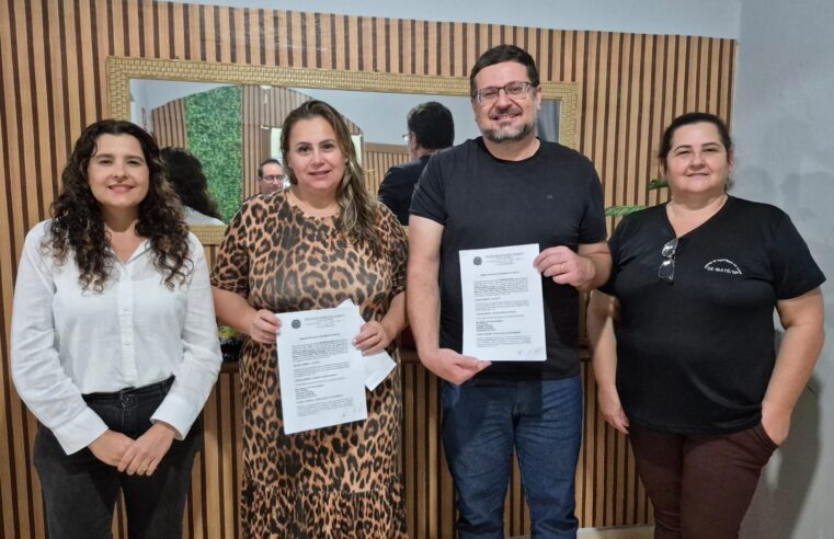 📌 Prefeito Ronaldo Venturi visita Casa do Idoso e oficializa devolução de van ao município