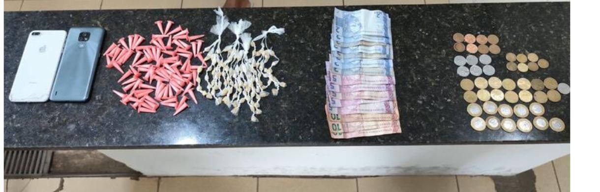🚨 Homem é detido por suspeita de tráfico de drogas no Tijuco Preto