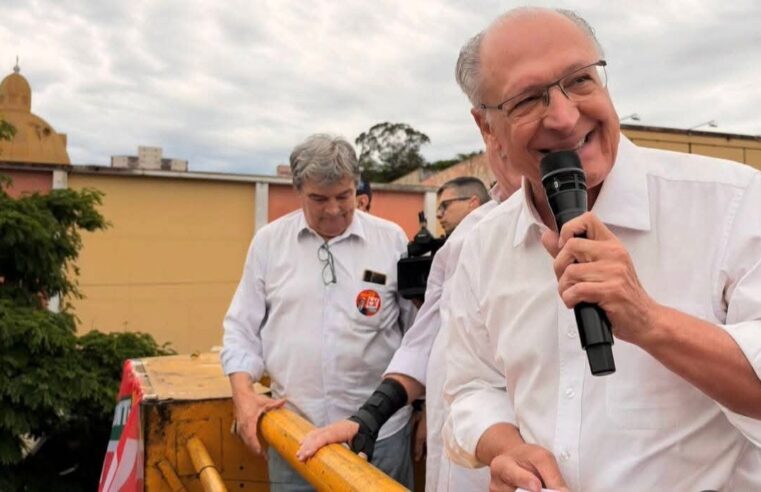 Vice-presidente critica Flávio Bolsonaro e afirma que vitória do senador representaria retrocesso na saúde