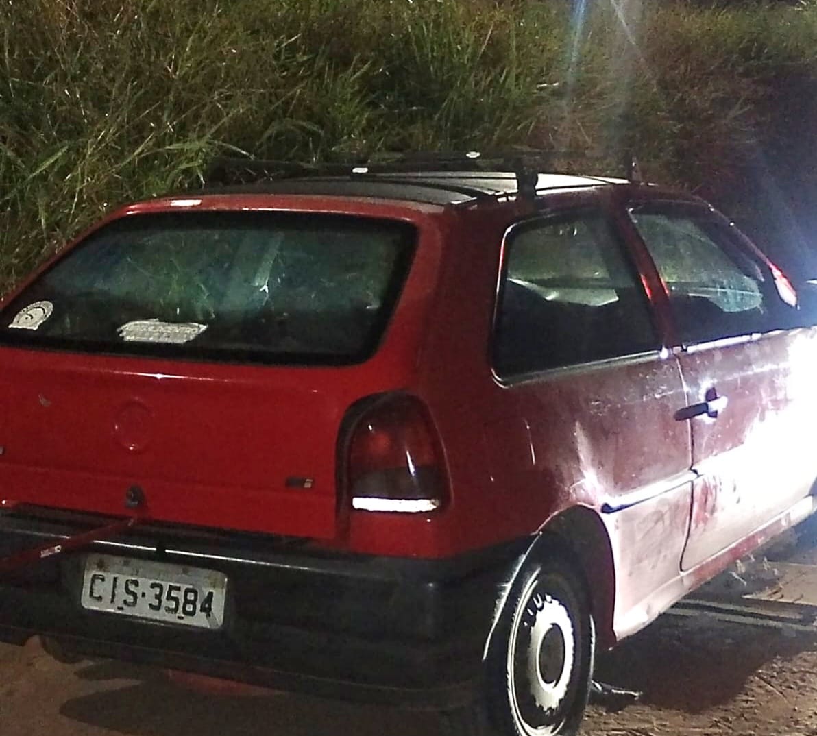 🚨 Veículo furtado é localizado com danos e sem pneus durante ação da GCM